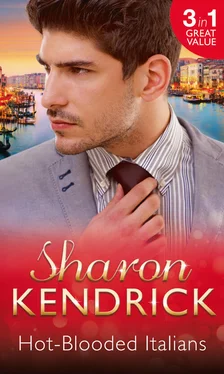 Sharon Kendrik Hot-Blooded Italians: Sicilian Husband, Unexpected Baby / A Tainted Beauty / Marriage Scandal, Showbiz Baby! обложка книги