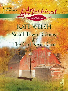 Kate Welsh Small-Town Dreams and The Girl Next Door: Small-Town Dreams / The Girl Next Door обложка книги