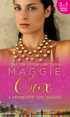 Maggie Cox The Gold Collection: A Bride For The Taking: Distracted by her Virtue / The Lost Wife / The Brooding Stranger обложка книги