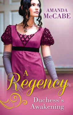 Amanda McCabe A Regency Duchess's Awakening: The Shy Duchess / To Kiss a Count обложка книги