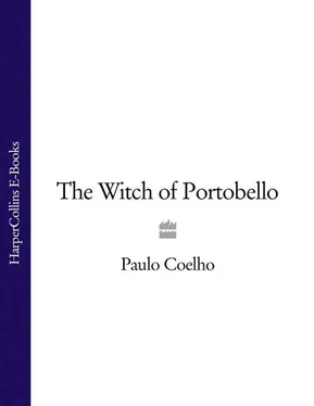 Paulo Coelho The Witch of Portobello обложка книги
