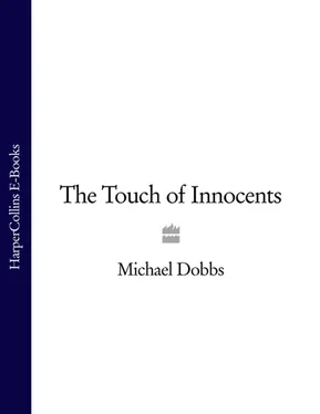 Michael Dobbs The Touch of Innocents обложка книги
