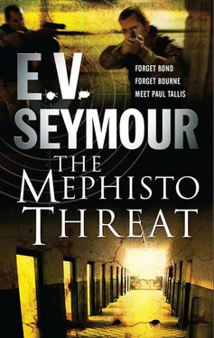 E.V. Seymour The Mephisto Threat обложка книги