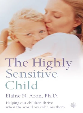 Elaine N. Aron The Highly Sensitive Child: Helping our children thrive when the world overwhelms them обложка книги