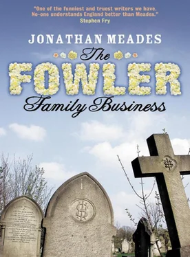 Jonathan Meades The Fowler Family Business обложка книги