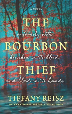 Tiffany Reisz The Bourbon Thief обложка книги