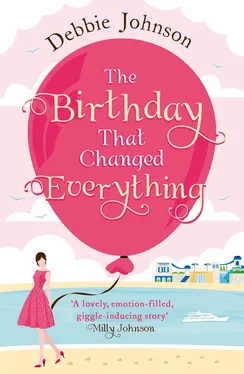 Debbie Johnson The Birthday That Changed Everything: Perfect summer holiday reading! обложка книги