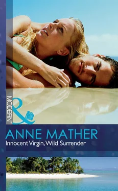 Anne Mather Innocent Virgin, Wild Surrender обложка книги