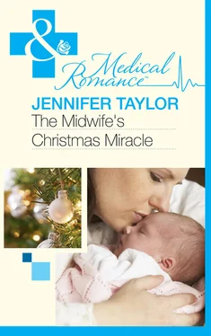 Jennifer Taylor The Midwife's Christmas Miracle обложка книги