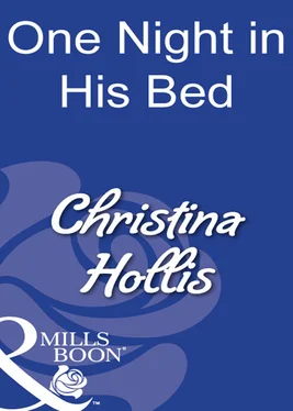 Christina Hollis One Night In His Bed обложка книги