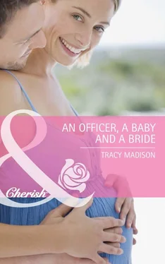 Tracy Madison An Officer, a Baby and a Bride обложка книги