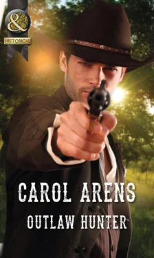 Carol Arens Outlaw Hunter обложка книги