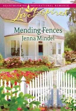 Jenna Mindel Mending Fences обложка книги
