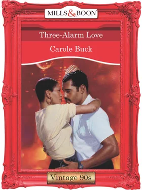 Carole Buck Three-Alarm Love обложка книги