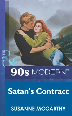 SUSANNE MCCARTHY Satan's Contract обложка книги