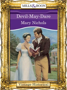 Mary Nichols Devil-May-Dare обложка книги