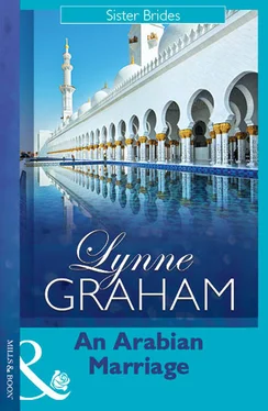 LYNNE GRAHAM An Arabian Marriage обложка книги