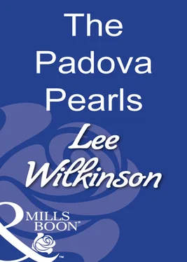 Lee Wilkinson The Padova Pearls обложка книги