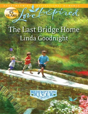 Linda Goodnight The Last Bridge Home обложка книги