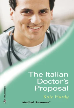 Kate Hardy The Italian Doctor's Proposal обложка книги