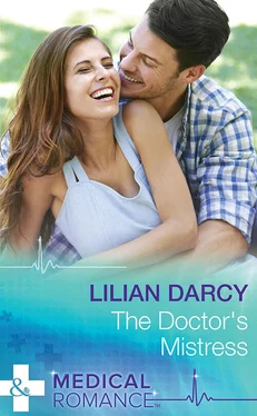 Lilian Darcy The Doctor's Mistress обложка книги