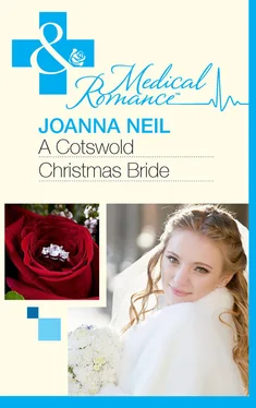 Joanna Neil A Cotswold Christmas Bride обложка книги