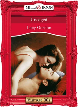 Lucy Gordon Uncaged обложка книги