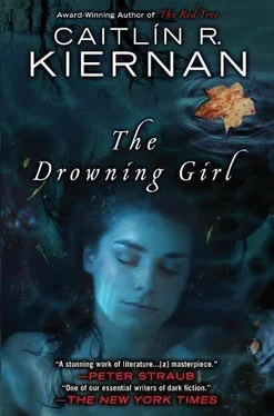 Caitlín Kiernan The Drowning Girl обложка книги