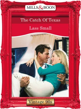 Lass Small The Catch Of Texas обложка книги