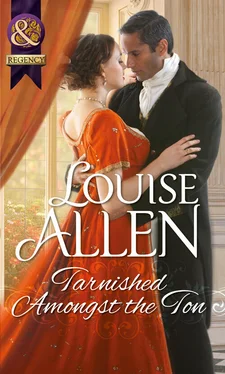 Louise Allen Tarnished Amongst the Ton обложка книги