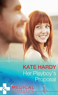 Kate Hardy Her Playboy's Proposal обложка книги