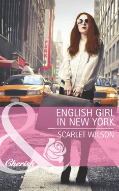 Scarlet Wilson English Girl in New York обложка книги