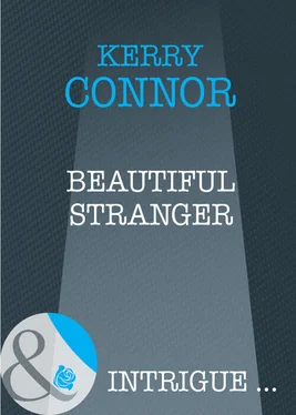 Kerry Connor Beautiful Stranger обложка книги