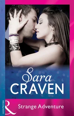Sara Craven Strange Adventure обложка книги