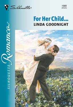 Linda Goodnight For Her Child... обложка книги