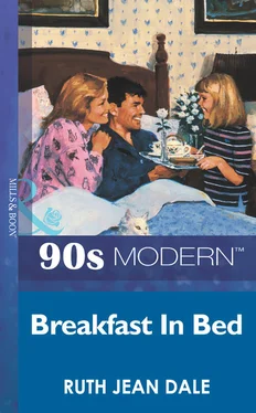 Ruth Dale Breakfast In Bed обложка книги