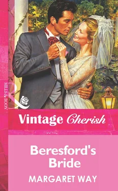 Margaret Way Beresford's Bride обложка книги