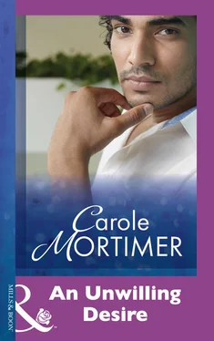Carole Mortimer An Unwilling Desire обложка книги