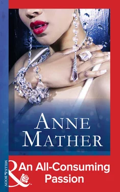 Anne Mather An All-Consuming Passion обложка книги