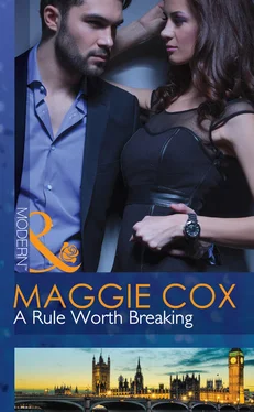 Maggie Cox A Rule Worth Breaking обложка книги