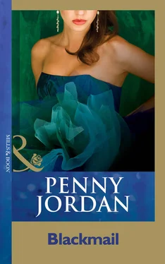 PENNY JORDAN Blackmail обложка книги