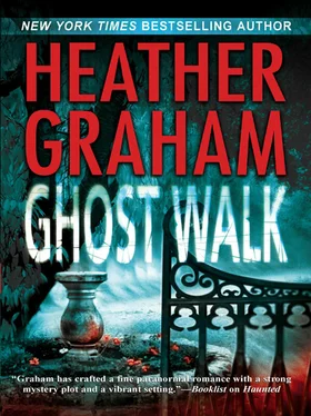 Heather Graham Ghost Walk обложка книги