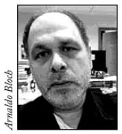 Arnaldo Bloch a journalist and writer was born in 1965 in Rio where he still - фото 4