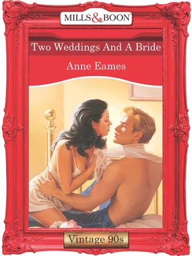 Anne Eames Two Weddings And A Bride обложка книги