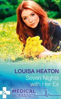 Louisa Heaton Seven Nights With Her Ex обложка книги