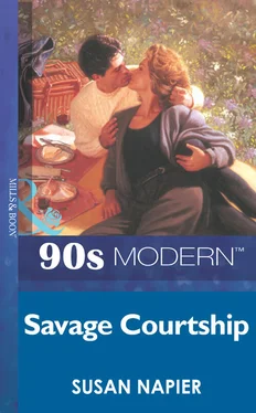 Susan Napier Savage Courtship обложка книги