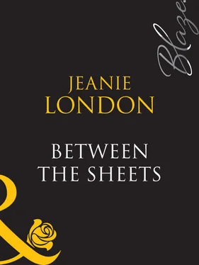Jeanie London Between The Sheets обложка книги