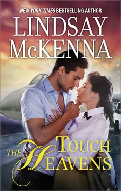 Eileen Nauman Touch The Heavens обложка книги