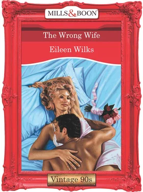 Eileen Wilks The Wrong Wife обложка книги
