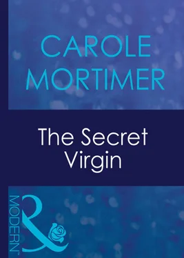 Carole Mortimer The Secret Virgin обложка книги